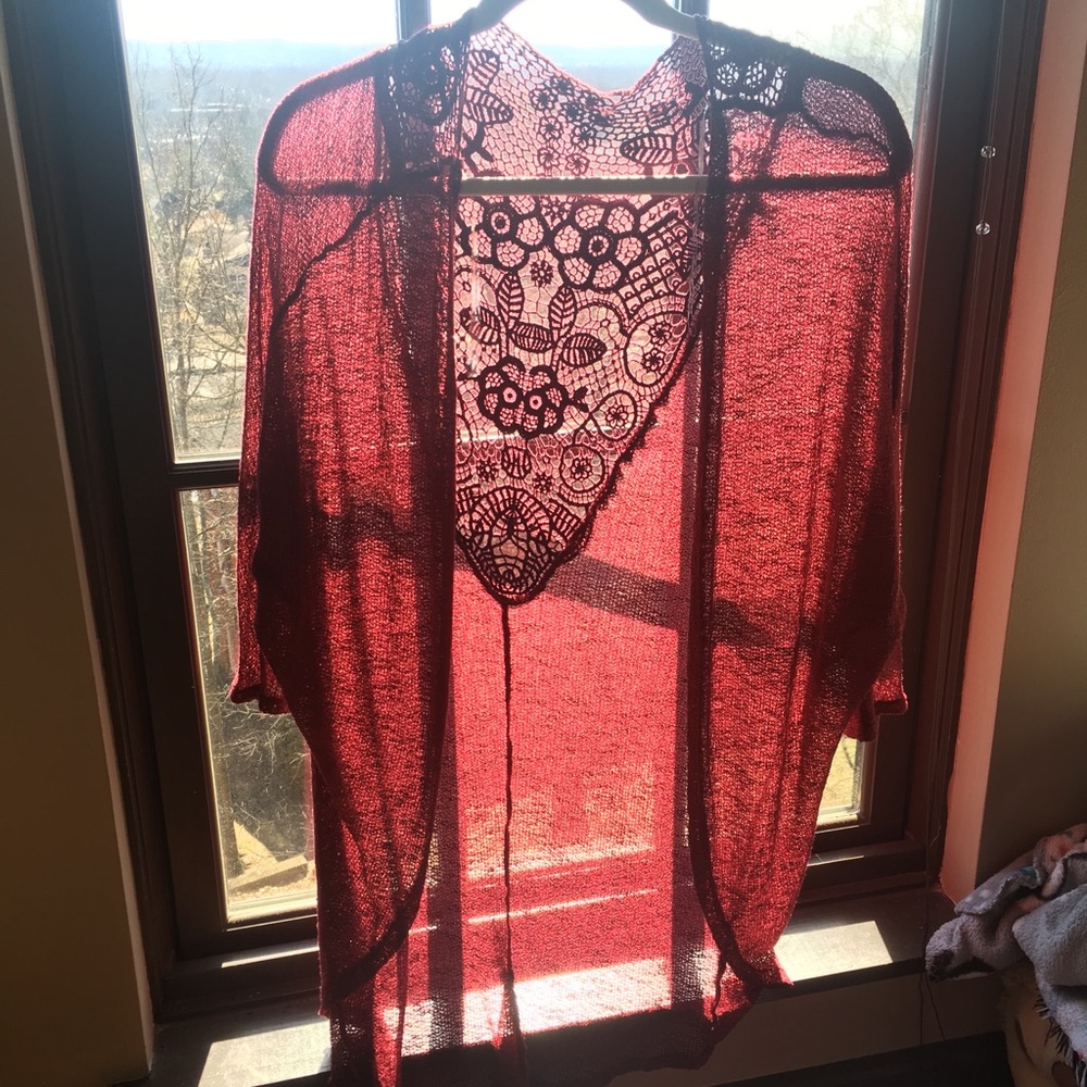 Burgundy cardigan with lace detailing
